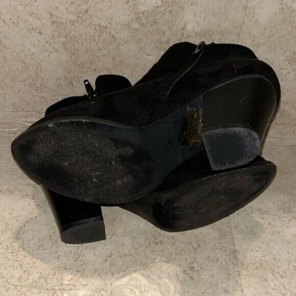 Rue 21 Black Faux Suede Side Zipped Ankle Heeled Punk Rock Booties Size 6 - Picture 6 of 8